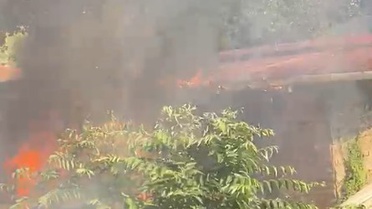 Kastamonu Cide'de tarla yangını ahıra sıçradı, ahır kullanılamaz hale geldi