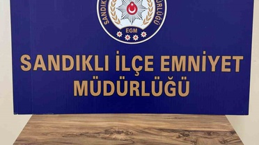 Afyonkarahisar Sandıklı'da 4 peçeteye emdirilmiş uyuşturucuyla yakalanan şahıs tutuklandı