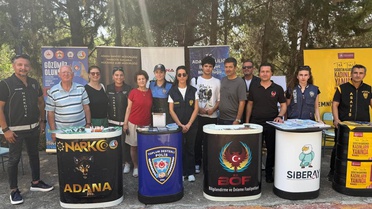 Adana'da üniversite öğrencilerine yurt yerleşkesinde güvenlik bilgilendirmesi yapıldı