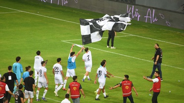 Altay, transfer yasağı ve yönetim krizine rağmen Karşıyaka derbisinden 1 puanla ayrıldı