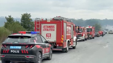 Arnavutköy Hacımaşlı'da ormanlık alanda çıkan yangına havadan ve karadan müdahale sürüyor