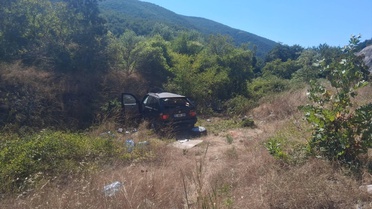Bilecik Pazaryeri'nde otomobil şarampole takla attı, 1 kişi ağır yaralandı
