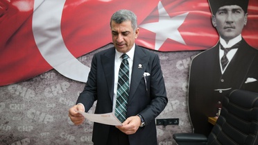 CHP'li Erol, Özgür Özel'e tepki gösterdi, bürokratlara yönelik söylemleri eleştirdi