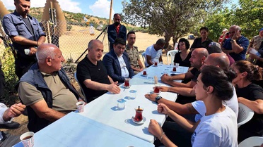 Elazığ'da cinayete kurban giden yaşlı çiftin ailesine Vali Hatipoğlu'ndan ziyaret