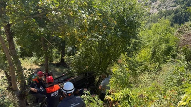 Artvin Şavşat'ta elektrikli araç şarampole devrildi, 75 yaşındaki sürücü hayatını kaybetti