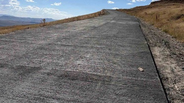 Kars’ta köy yollarına beton konforu: Şehitemin ve Gecikmez grup yolunda çalışmalar sürüyor