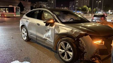 Kayseri Melikgazi'de otomobil ile motosiklet çarpıştı, 1 kişi yaralandı
