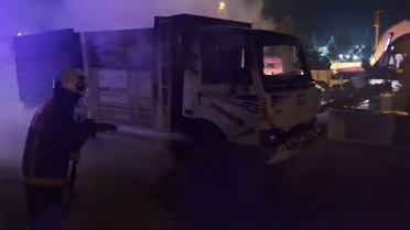 Mardin Kızıltepe'de park halindeki kamyonda yangın çıktı, araçta büyük hasar oluştu
