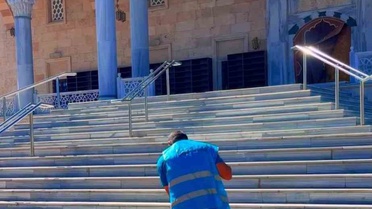Patnos'ta denetimli serbestlik yükümlüleri camilerde temizlik ve bakım yaptı