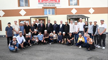 Vali Baruş Çat'ta eğitim ve kamu hizmetleri için talimat verdi