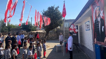 Besni'de 2026-2027 eğitim yılı ilk ders zili Bereketli İlkokulunda çaldı