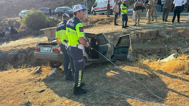 Bingöl Solhan'da şarampole devrilen otomobilde sürücü ve 3 yolcu yaralandı