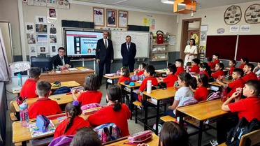 Bozdoğan'da 2026-2027 eğitim yılı için ilk ders zilini Kaymakam Sözen çaldı