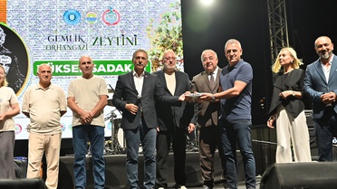 Gemlik Zeytini Festivali'nde 1 kilo zeytin 77 bin liraya satıldı