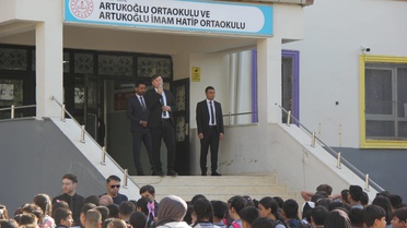 Cizre'de yeni eğitim yılı başladı, 47 bin öğrenci sınıflara koştu