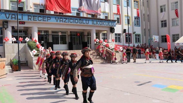 Denizli'de 933 okulda 190 binden fazla öğrenci ders başı yaptı