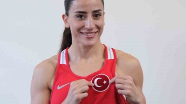Elazığlı milli boksör Gizem Özer, Sofya'daki Avrupa Şampiyonası'nda ringe çıkacak