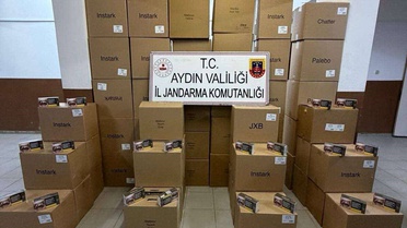 Aydın Köşk'te durdurulan araçta 630 bin kaçak makaron ele geçirildi