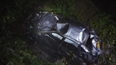 Mersin Tarsus'ta otomobil uçuruma yuvarlandı, 2 kişi hayatını kaybetti