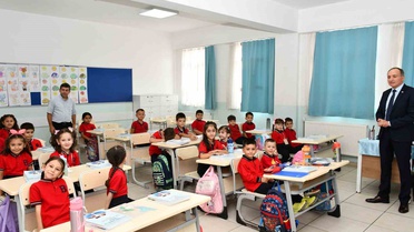 Osmaneli'nde 3 bin 385 öğrenci ilk ders ziliyle ders başı yaptı