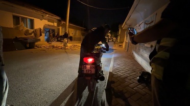 Eskişehir'de plakasını eliyle kapatan motosiklet sürücüsüne 200 bin TL ceza kesildi