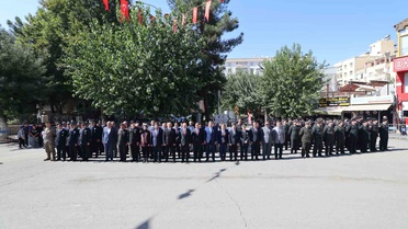 Siirt’in Şeref Günü törenlerle kutlandı