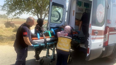 Alaşehir'de tarım işçisi dolu minibüs kazası: 14 yaralı