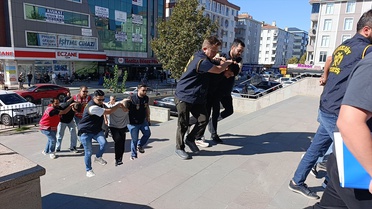 Tekirdağ Çerkezköy'de parkta çıkan silahlı kavgada gözaltına alınan 4 zanlı tutuklandı
