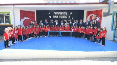 Balıkesir'de yeni eğitim yılı başladı, Vali Ustaoğlu ilk zili çaldı