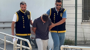 Adana Sarıçam'da arkadaşını bıçaklayarak öldüren 18 yaşındaki şüpheli tutuklandı