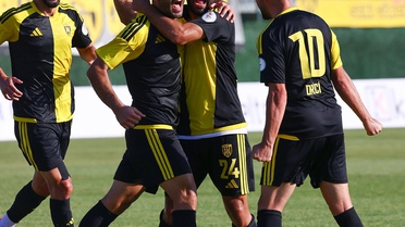 2'nci Lig Beyaz Grup'ta 6 puanla lider olan Aliağa FK, Elazığ deplasmanına hazırlanıyor