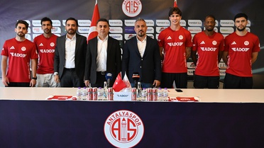 Antalyaspor, teknik direktör Osman Özköylü ile sezon sonuna kadar sözleşme imzaladı