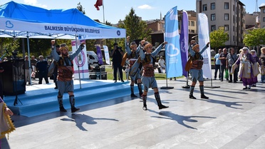 Balıkesir'de Ahilik Haftası'nda yılın ahi, kalfa ve çırağına ödül verildi