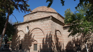 Bursa'nın fethine uzanan yol kuruluş döneminin tarihi izlerini taşıyor