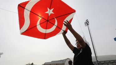 Edirne'de 250 öğrenci Gazze'deki akranları için uçurtma uçurdu