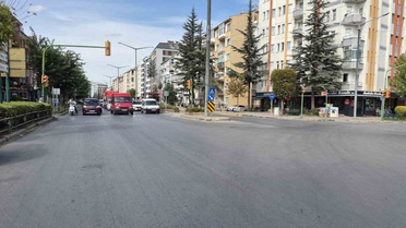 Eskişehir Odunpazarı'nda otomobilin çarptığı yaşlı kadın hastaneye kaldırıldı