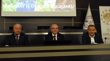 Bakan Şimşek Aksaray'da iş insanlarıyla buluştu, Valiliği ziyaret etti
