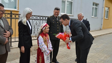 İpsala'da İlköğretim Haftası kutlamasında öğrenciler gösteri sundu