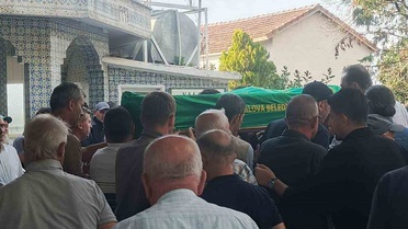 İznik Gölü'nde ölen matematik öğretmeni Yalova Çiftlikköy'de defnedildi