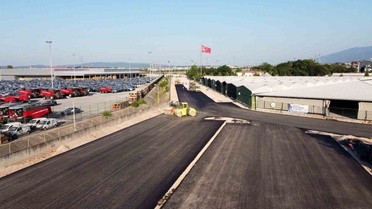 Kartepe'de Kazasker Caddesi'nde altyapı ve üstyapı yenileniyor
