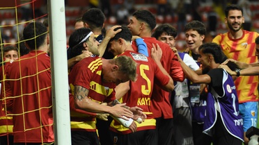 Metro Holding Kayserispor, İstanbulspor'u 4-0 yenerek 1'inci Lig'de haftayı zirvede bitirdi