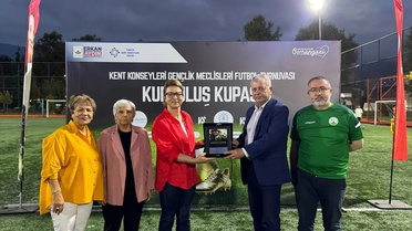 Osmangazi'de Kurtuluş Kupası'nda gençlik meclisleri buluştu