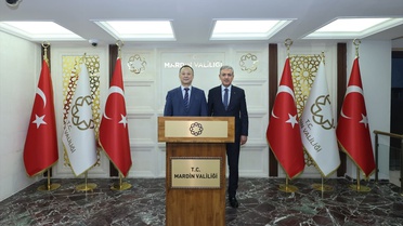 Kırgızistan'ın Ankara Büyükelçisi Kazakbaev, Mardin Valisi Akkoyun'u makamında ziyaret etti