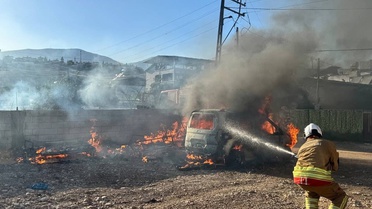Hatay Kırıkhan'da hafif ticari araç ve bahçede çıkan yangın kontrol altına alındı