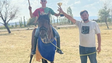 Tavşanlı'nın 'Kuyumcu' atı Bigadiç'te Başaltı kategorisinde birinci oldu