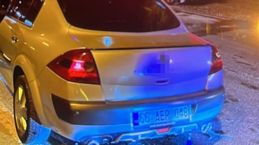 Yozgat Yerköy'de kamyonet ile otomobil çarpıştı, 5 kişi yaralandı