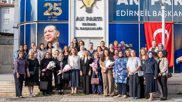 AK Parti Genel Merkez Kadın Kolları MKYK üyeleri Edirne İl Başkanlığını ziyaret etti