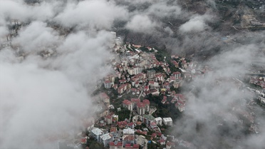 Artvin'de etkili olan sis Atatepe'de havadan görüntülendi
