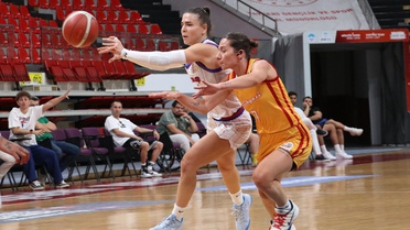 BOTAŞ, Kayseri'de Erciyes Kupası finalinde Melikgazi Kayseri Basketbol'u 79-83 yendi
