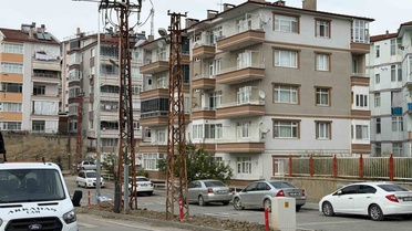 Boyabat'ta elektrik hatları yer altına alındı, cadde modern aydınlatmaya kavuştu